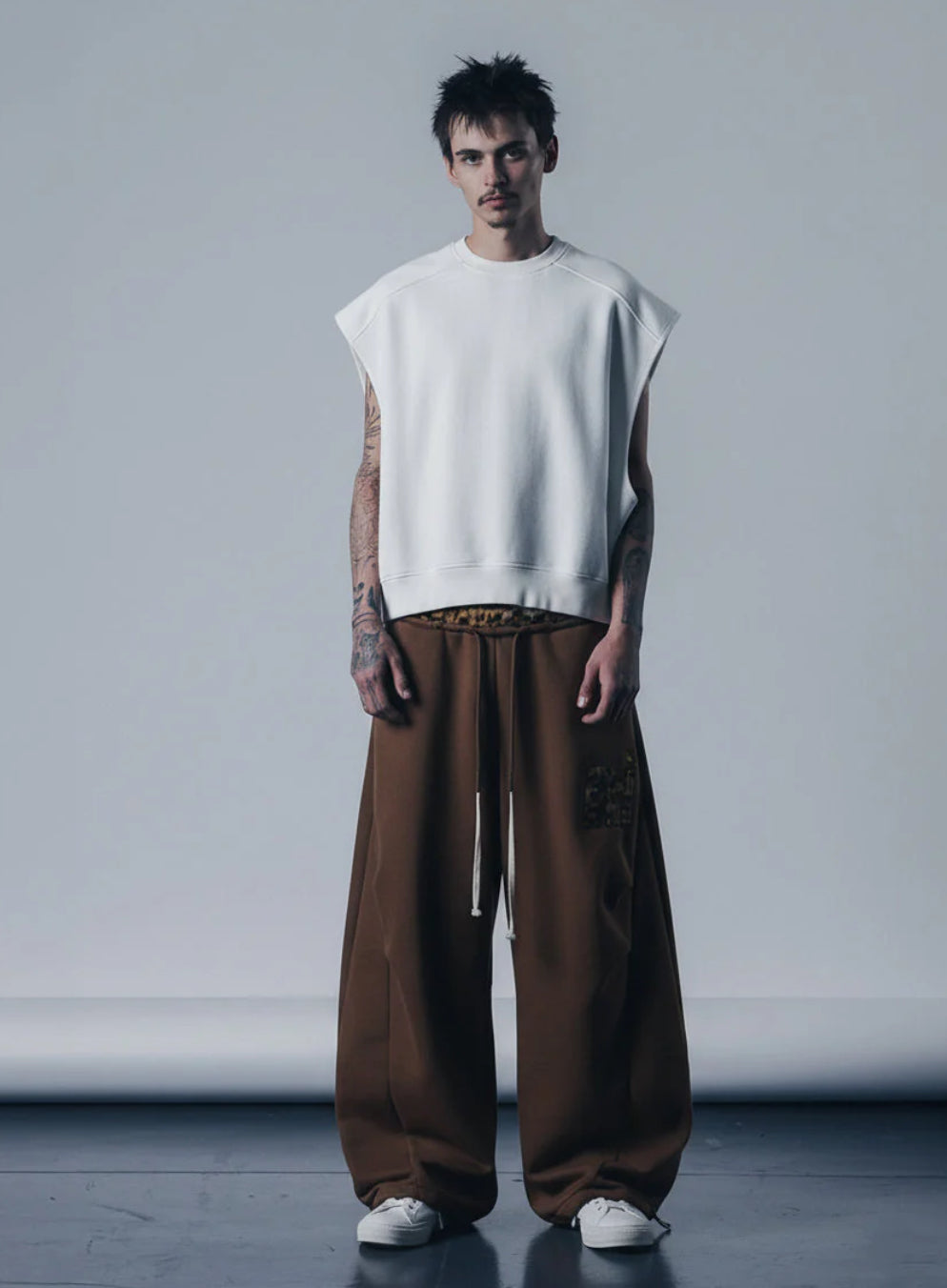 Retro Double-Waist Leopard Patch Barrel Pants